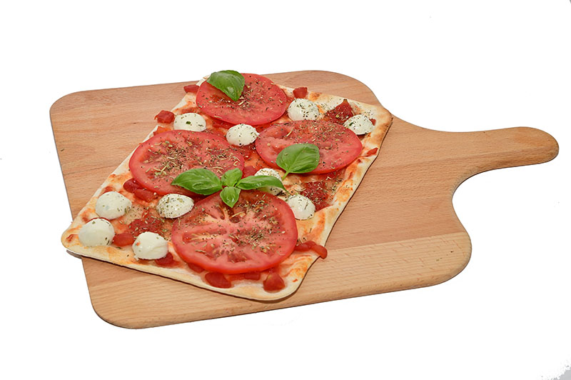 Flammkuchen Caprese