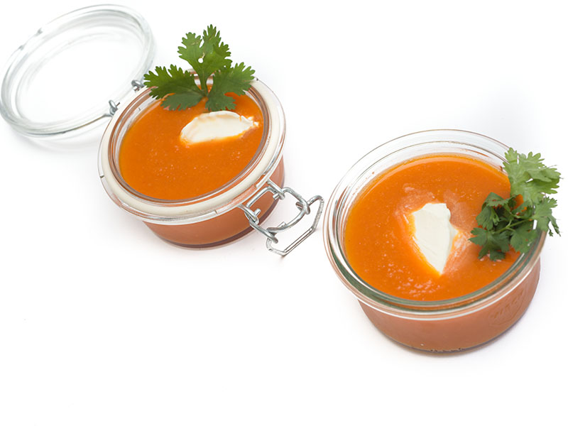 Suppen im Glas hier Orangen-Möhren-Suppe