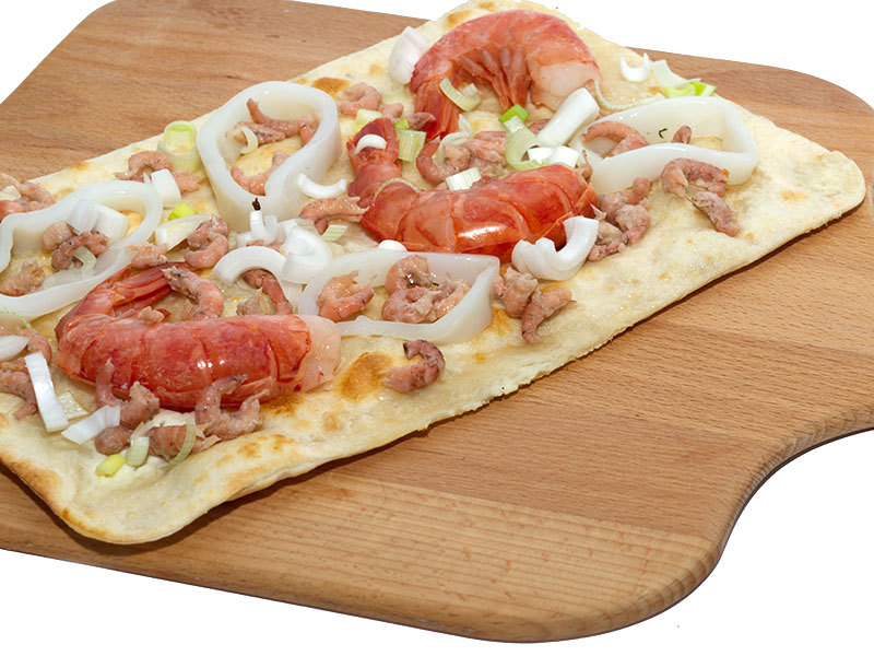 Flammkuchen Marinaramit Scampi und Krabben