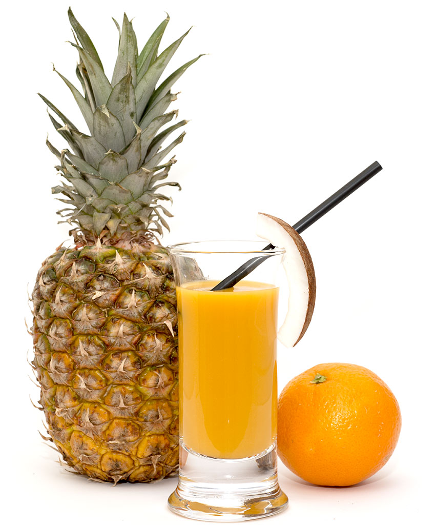 Karibik Smoothie mit Ananas und Orangensaft